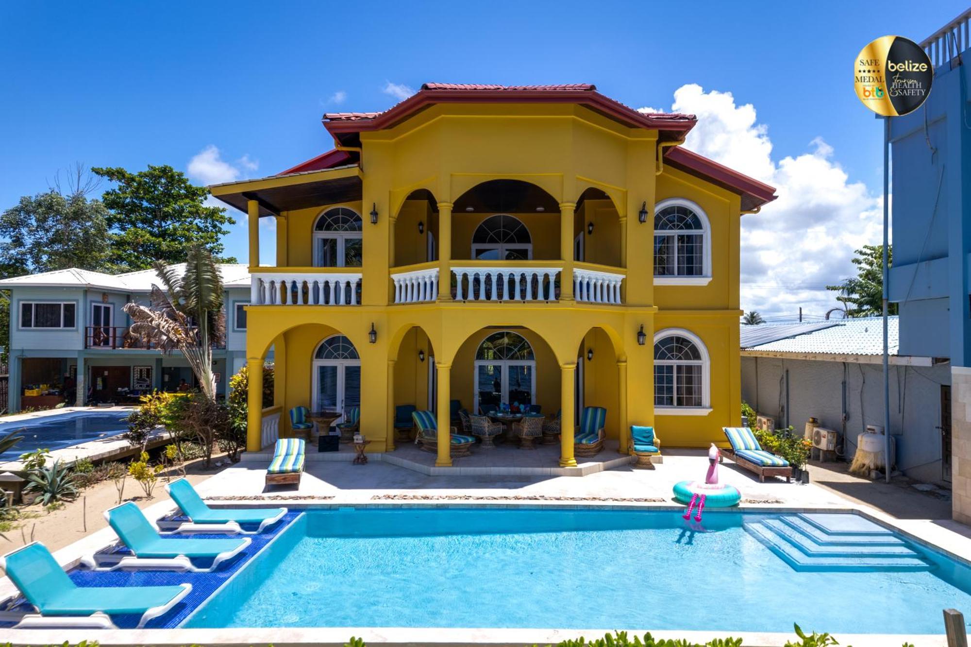 הופקינס Blue Parrot Beach House And Villas מראה חיצוני תמונה