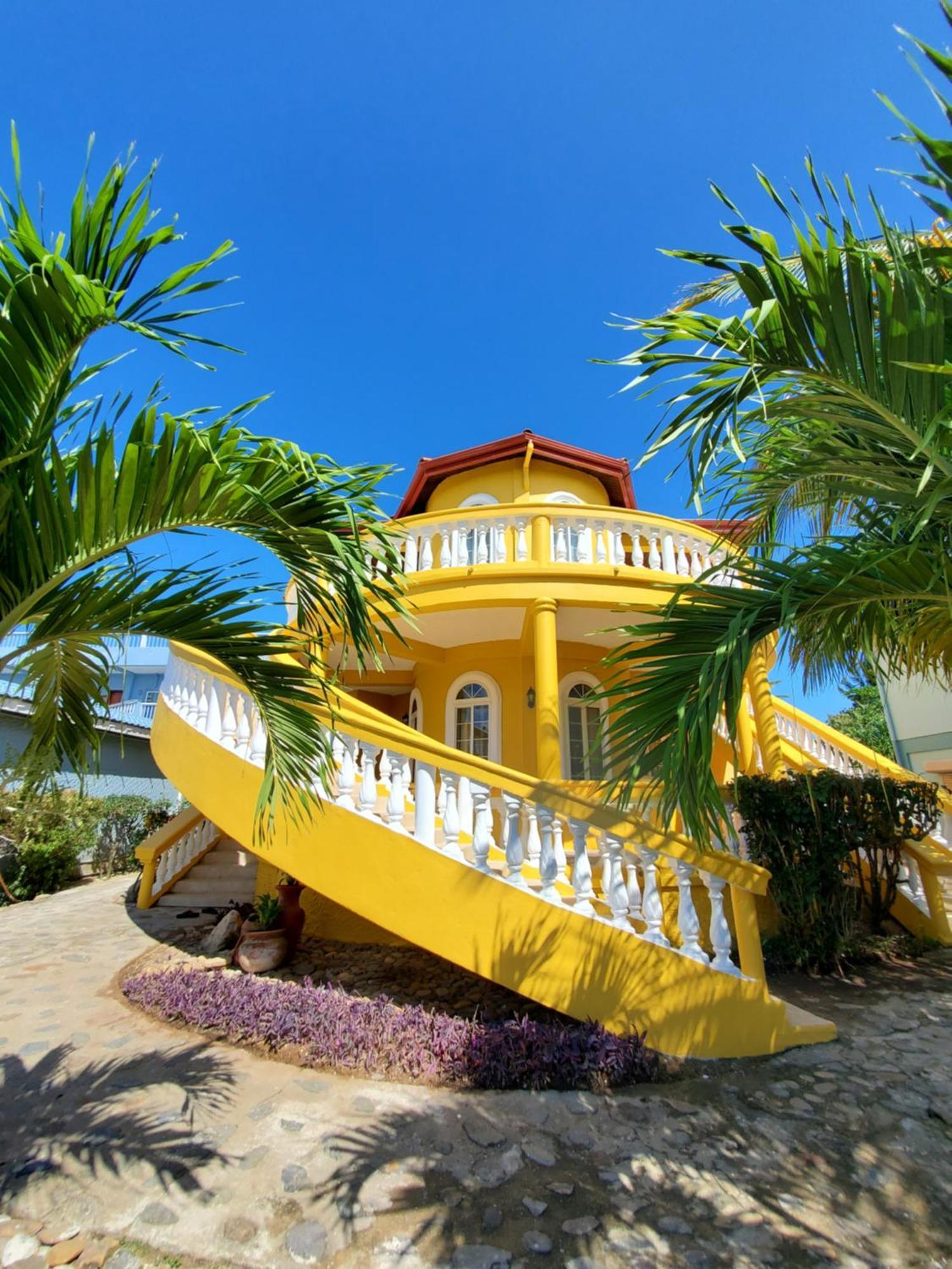 הופקינס Blue Parrot Beach House And Villas מראה חיצוני תמונה