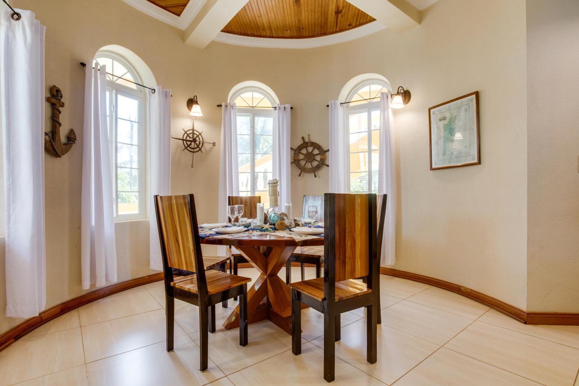 הופקינס Blue Parrot Beach House And Villas מראה חיצוני תמונה